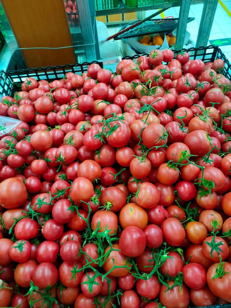 蟒川幸美超市生鮮區(qū)價(jià)格一覽 西紅柿、黃瓜與奶白果品